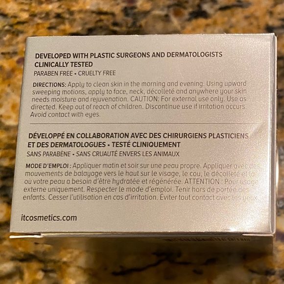 It Cosmetics Confidence in a Cream moisturizer NWT - Picture 4 of 12